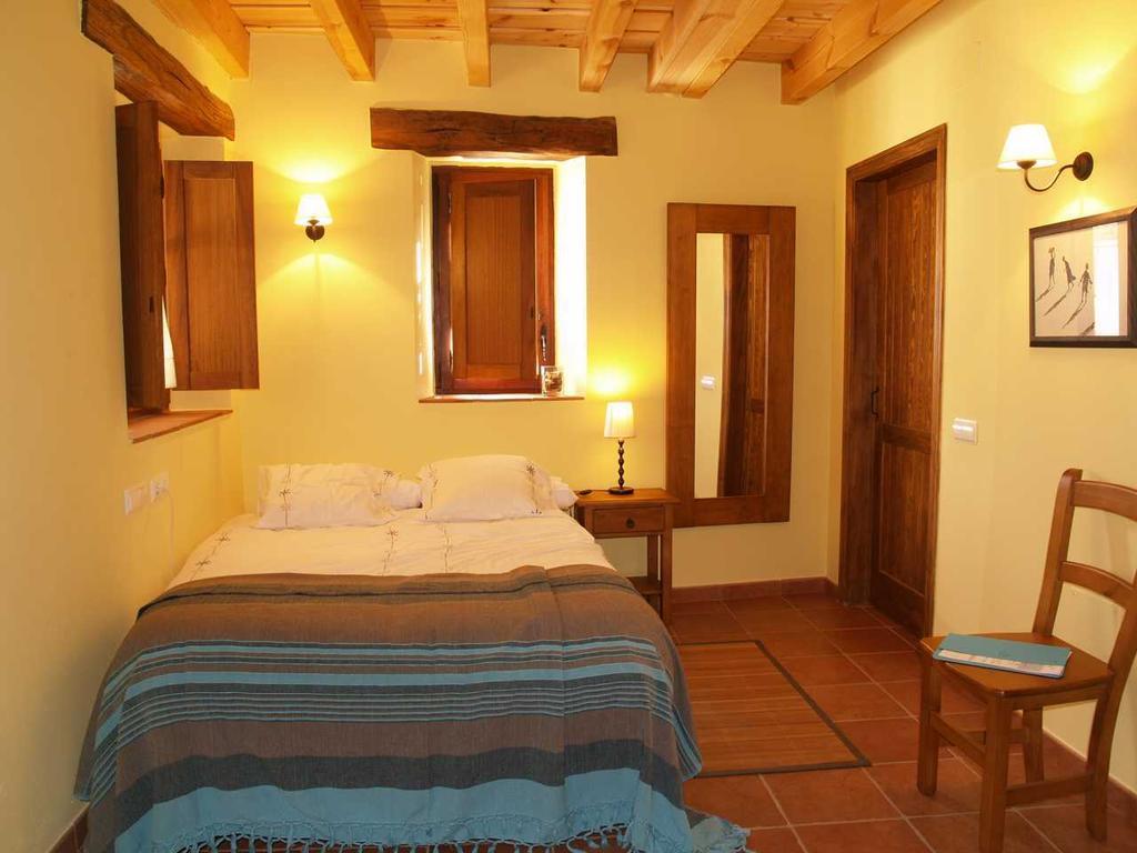 Hotel Rural Piedra Abierta San Martín de Perapertú Exterior foto